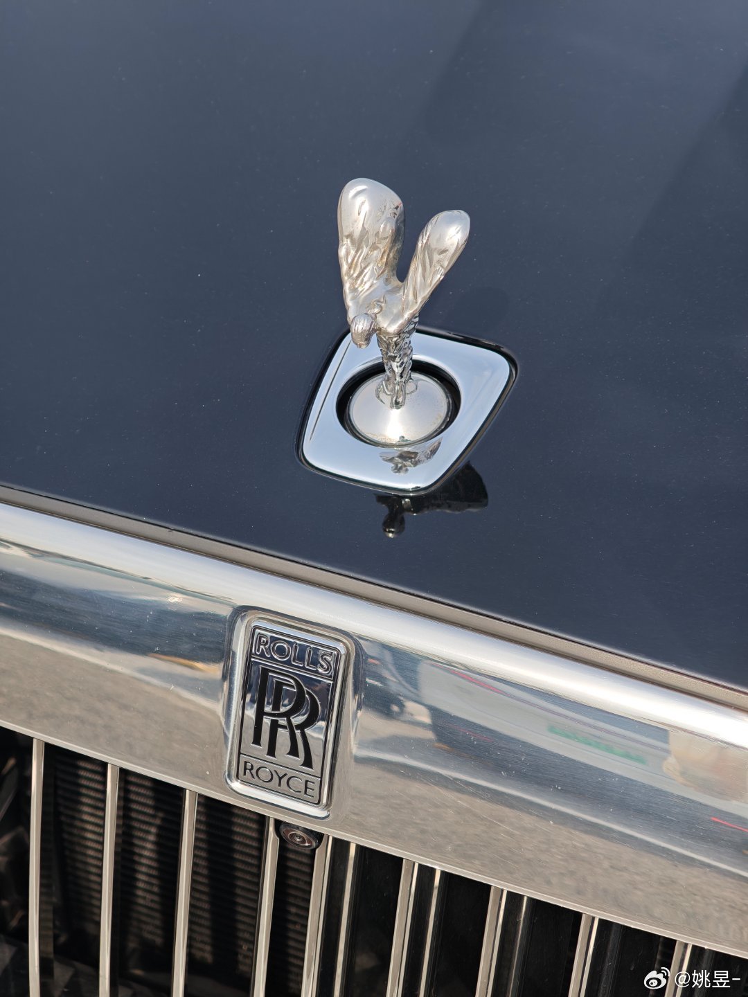 翻到一张喷漆券哈哈兄弟们拿去给自己的劳斯喷漆吧不用谢我