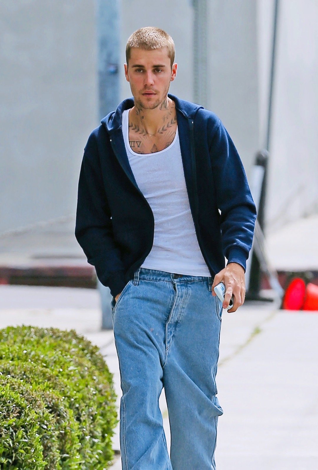 #JustinBieber[超话]# • #贾斯汀比伯# 當地時間4.3 外出幹