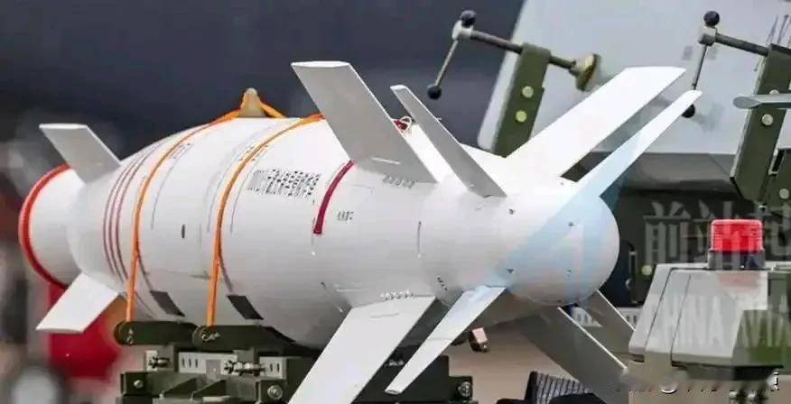 谁说钻地非得靠吨位？1吨级“云箭-1000”凭啥叫板美军巨无霸？

谁说钻地弹必