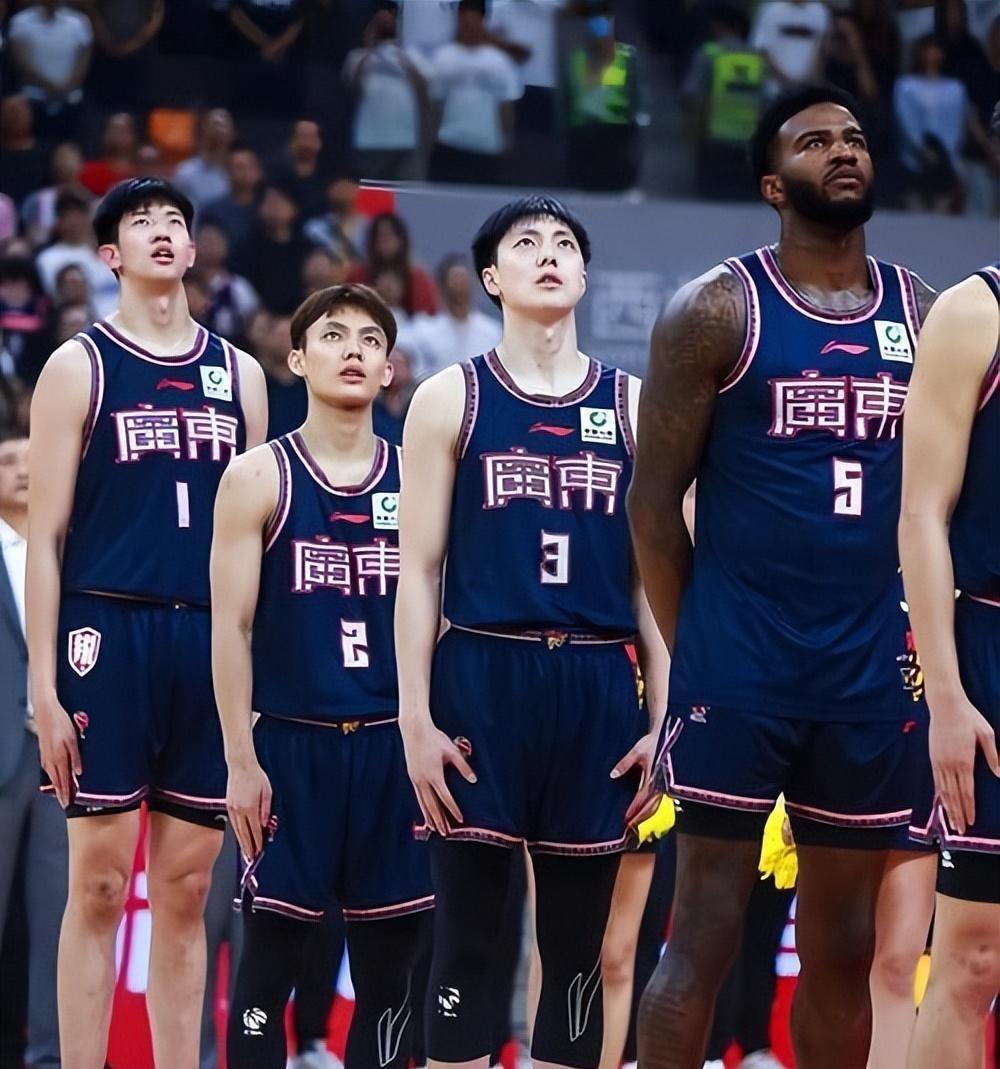广东队赢同曦40分！来看，杜锋、莫兰德和西热力江说了什么？
哇塞，CBA常规赛第