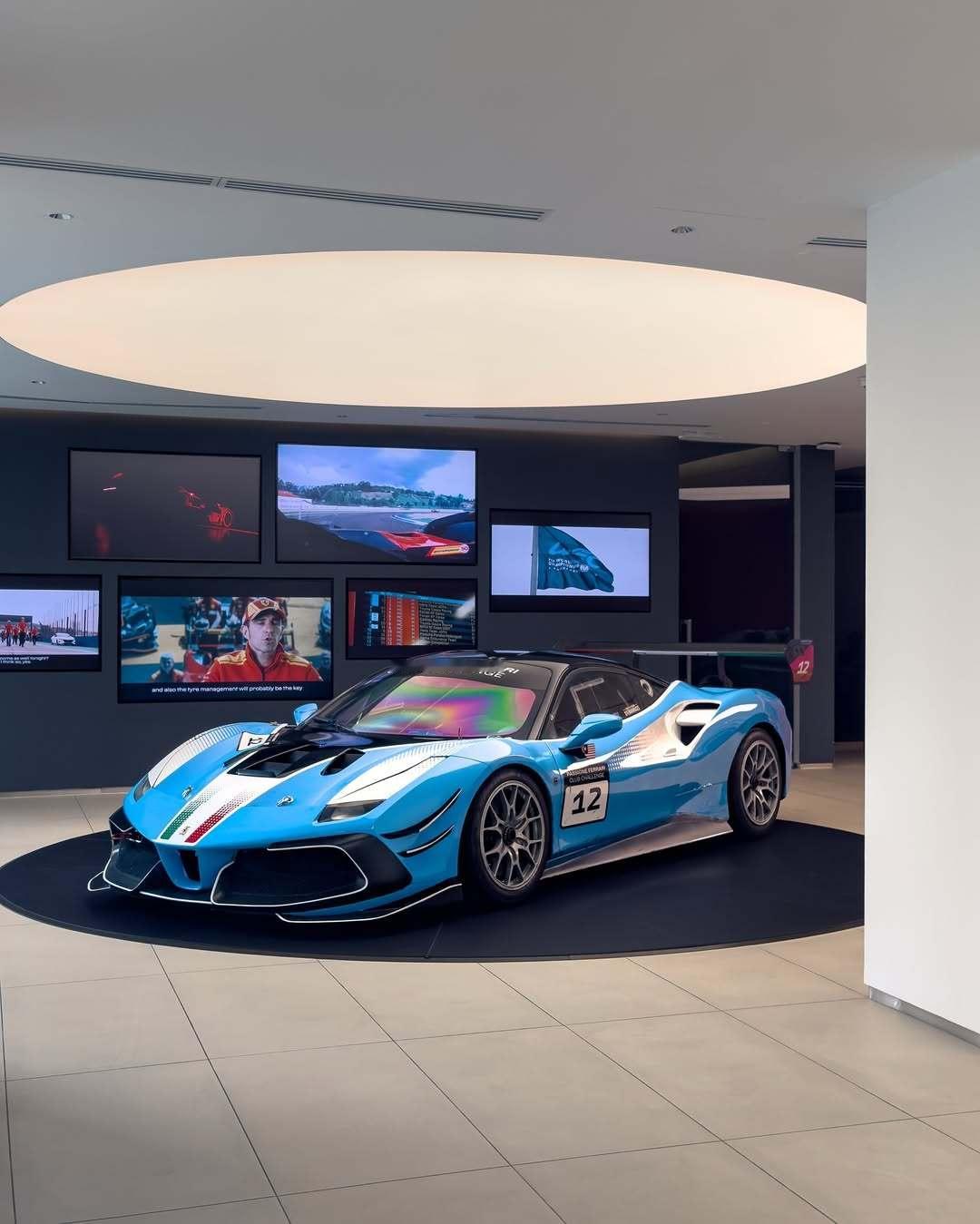 Ferrari 488 ChallengeEvo ​​​