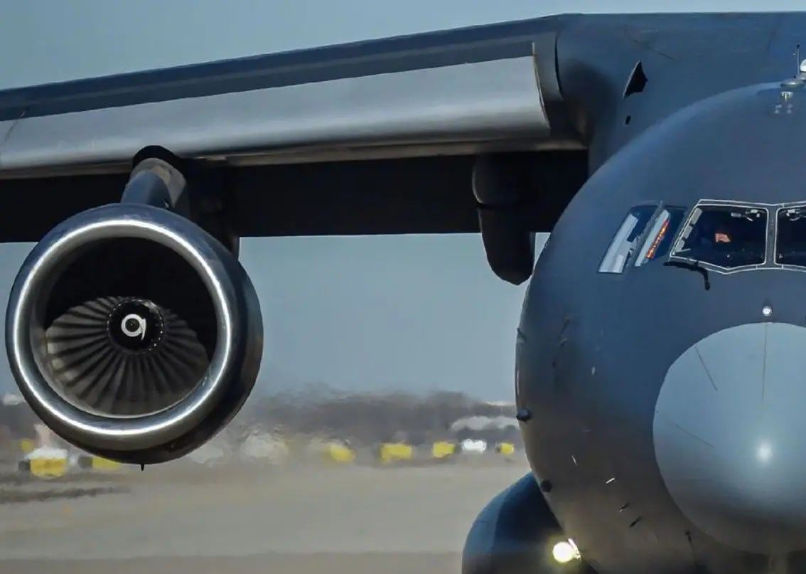 运-20B大酒桶特写！不知这4个桶能“喝醉”多少人？