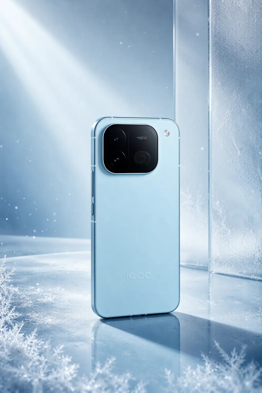 iQOO Neo12霜刃蓝来了。再来一组iQOO Neo12的外观图...