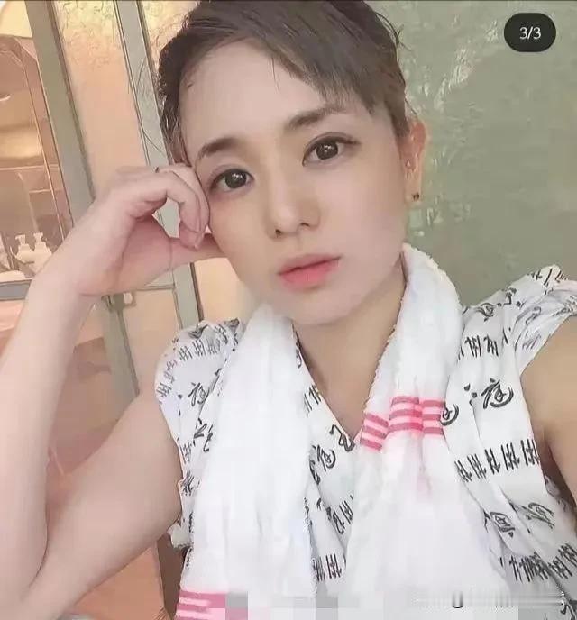 在国内，职业不分嫁否，苍老师就是榜样。她坦荡做自己，虽不都支持，但至少她大公无私