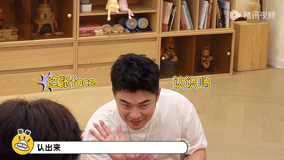 陈赫带女儿出国每天两眼一睁就是找粥看陈赫在节目里聊带经历，瞬间觉得他这个爸爸特别