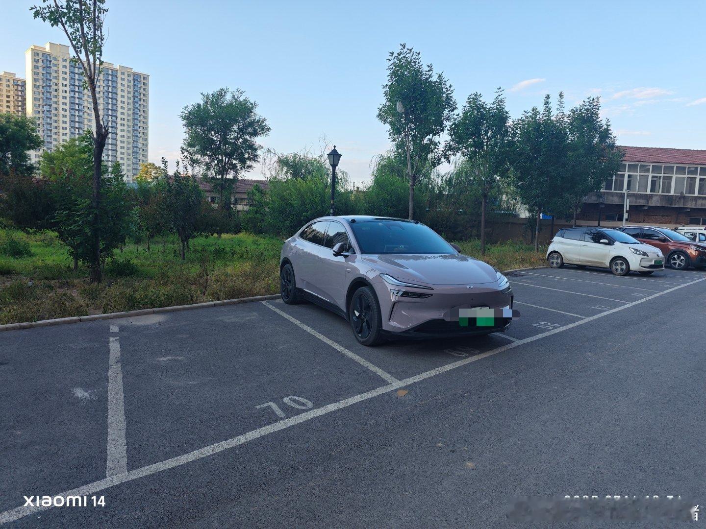 在霸州这个小县城偶遇一台乐道，这车影响力可以啊😦乐道l60 ​​​