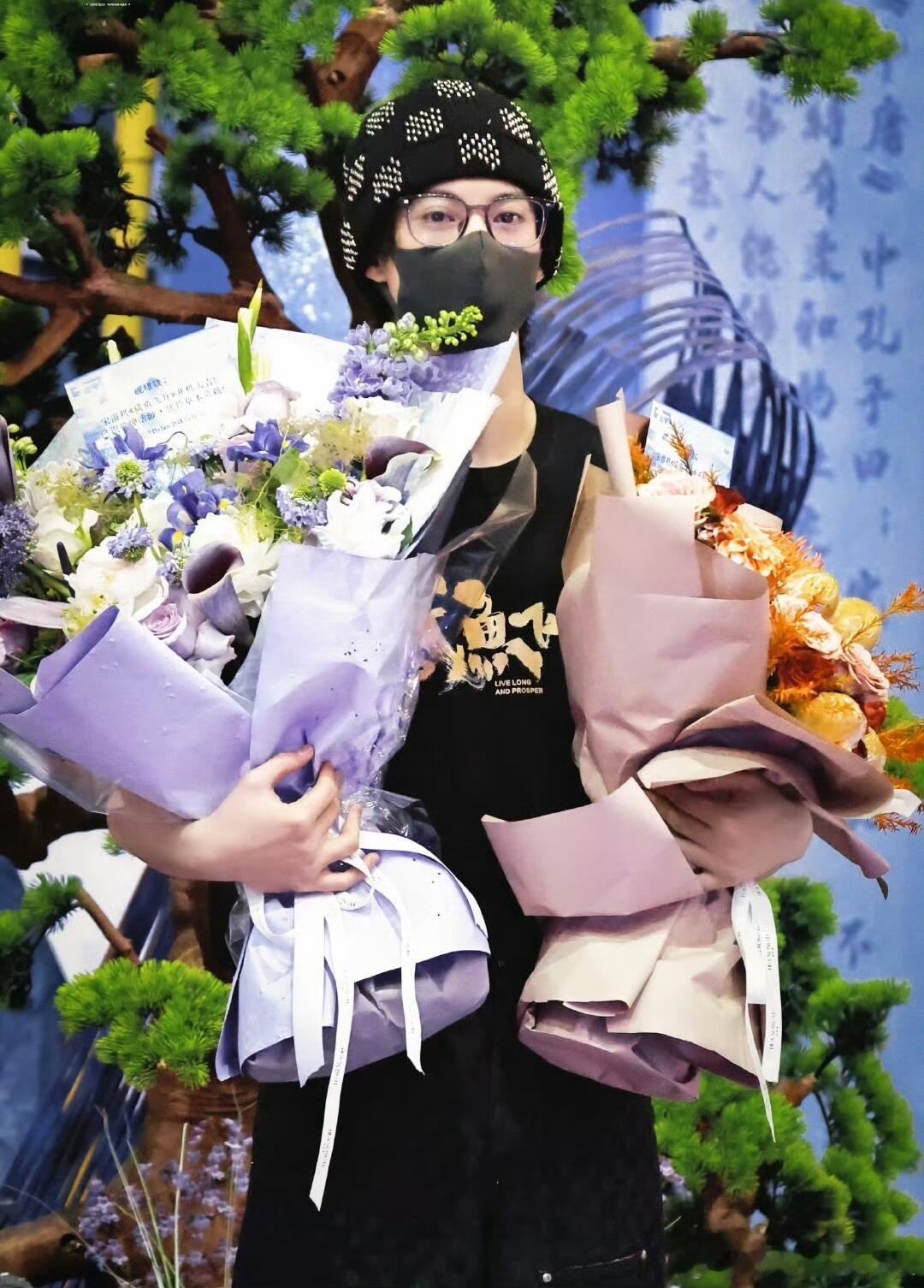 王鹤棣李沁咸鱼飞升更新百科秒变大型认亲现场，咸鱼飞升百科更新 配角粉狂喜！ ​​