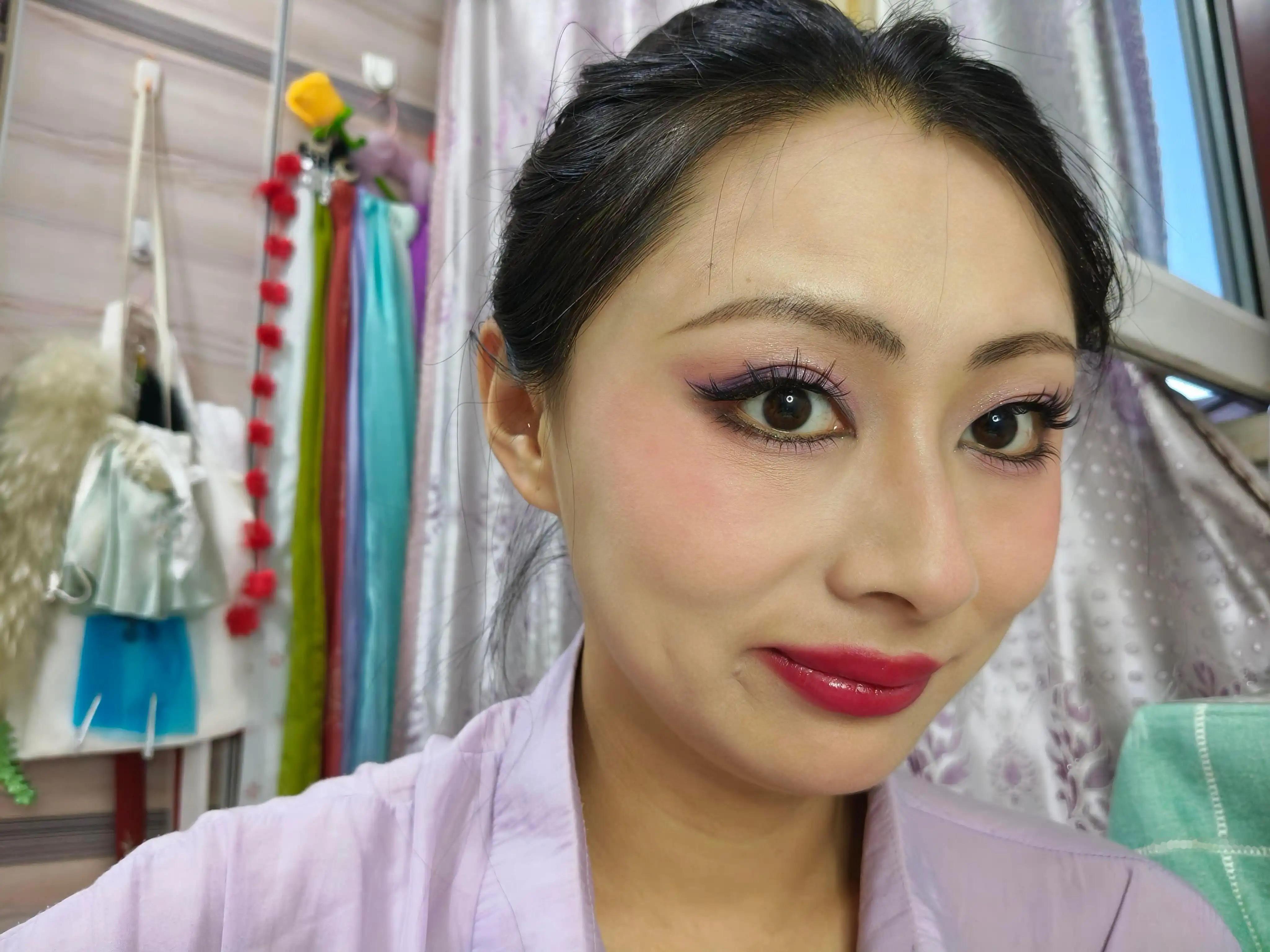 化妆全脸都是重点就会变成无语美羊羊 