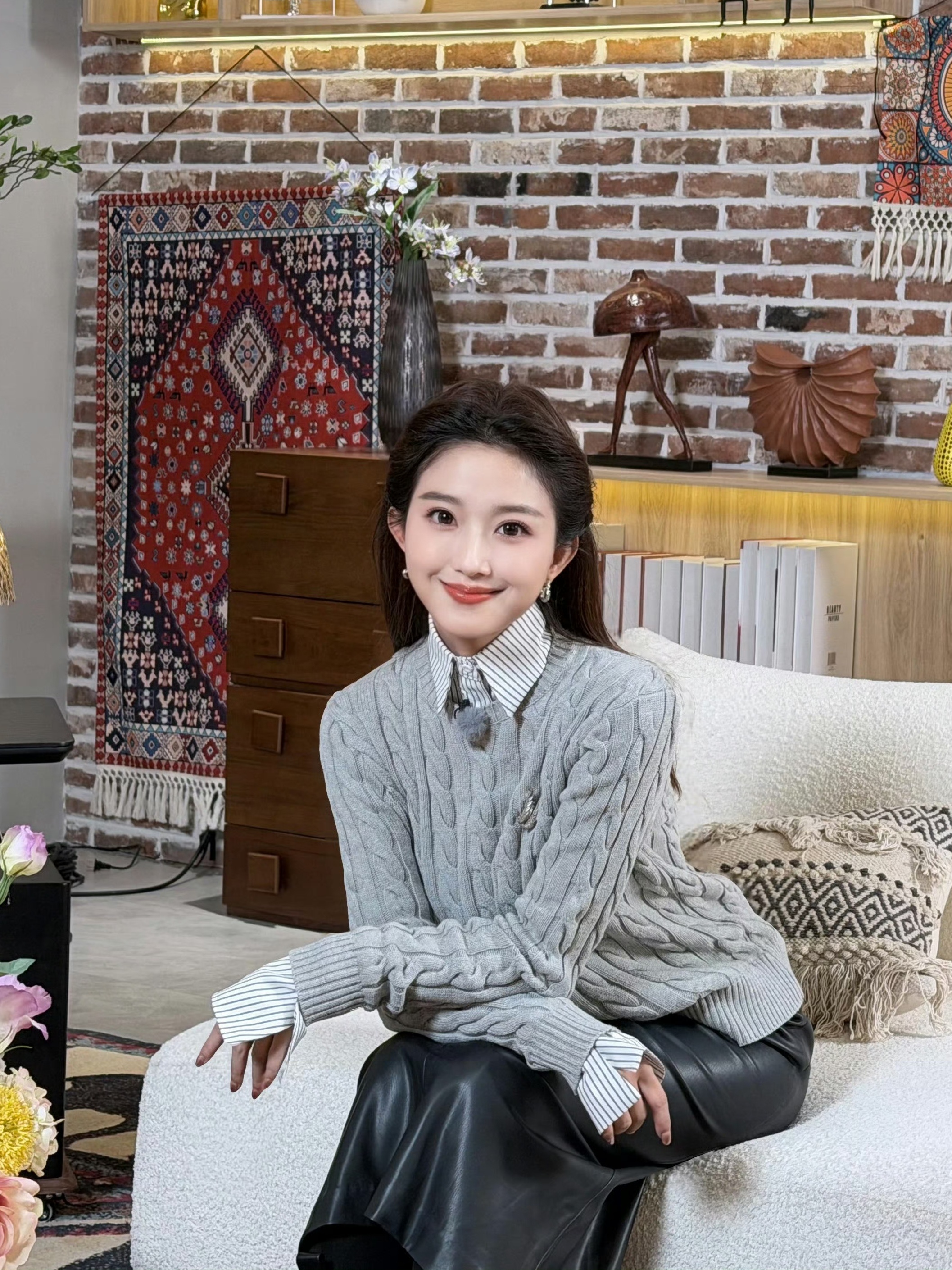 39岁刘心悦成春晚主持人新面孔心悦是中国最好看的主持人。 