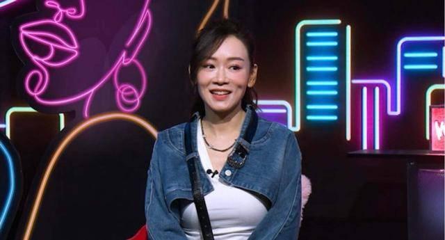 前港姐冠军杨思琦近日在ViuTV节目《晚吹—怨女俱乐部》中首度披露职业生涯中最惊