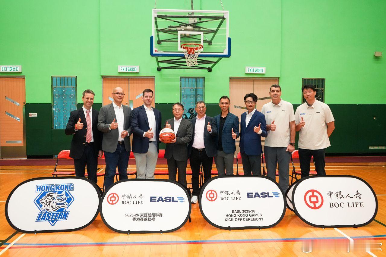 新赛于10月8日盛妆揭幕，12支劲旅将被分为三个小组，进行长达42场的激烈角逐。