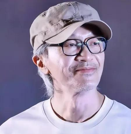 果然面相是不会骗人的，不信你看周星驰，他都64岁了，他的父母都健在，都是八九十岁