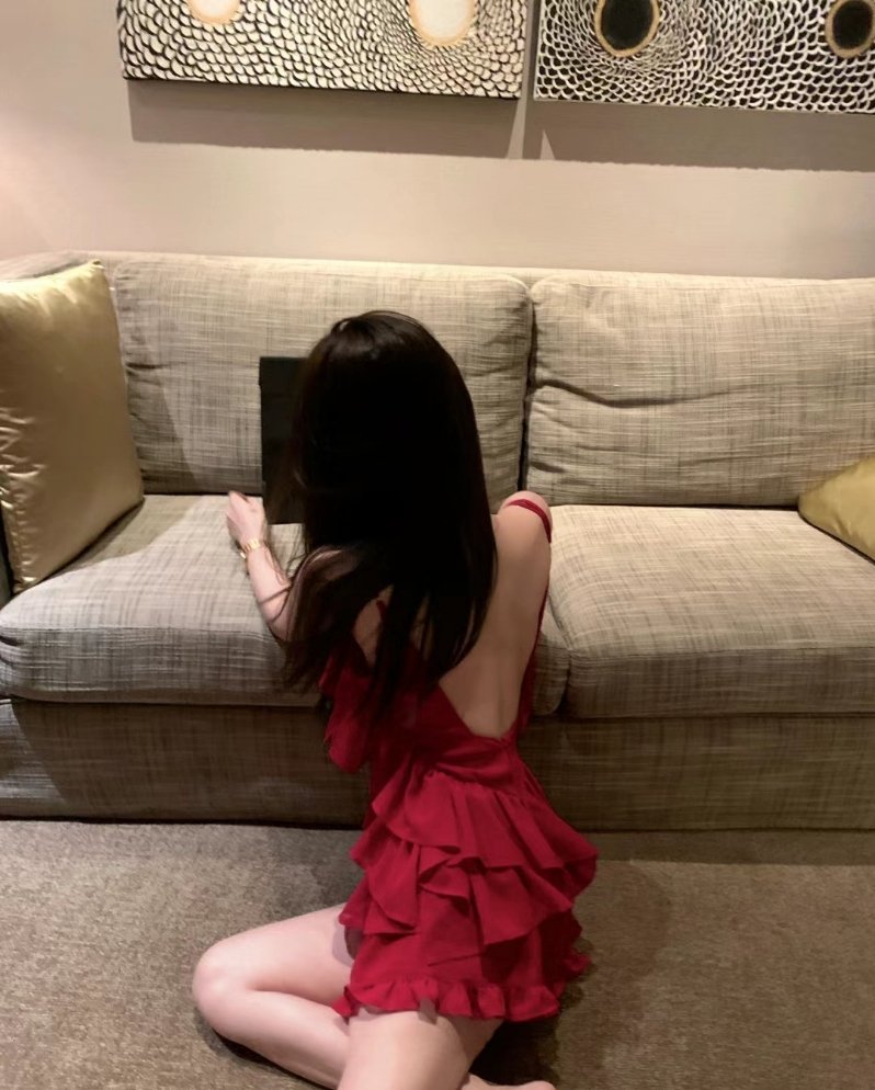 上班发点疯怎么了 情绪稳定那是另外的价钱 . ​​​