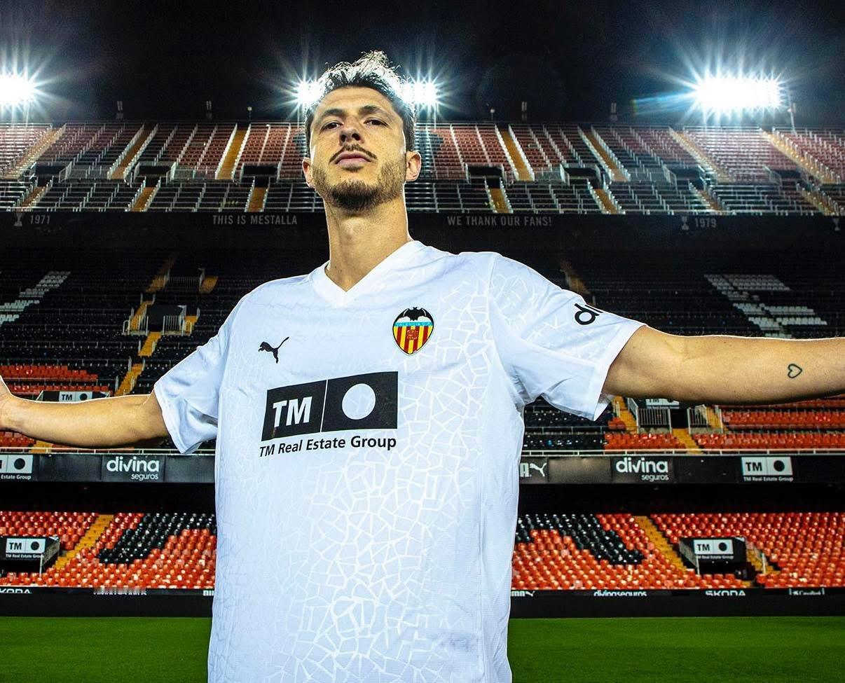 華倫西亞官方宣布，從韋斯咸引入31歲阿根廷2022年世界盃冠軍隊成員基度洛迪古斯