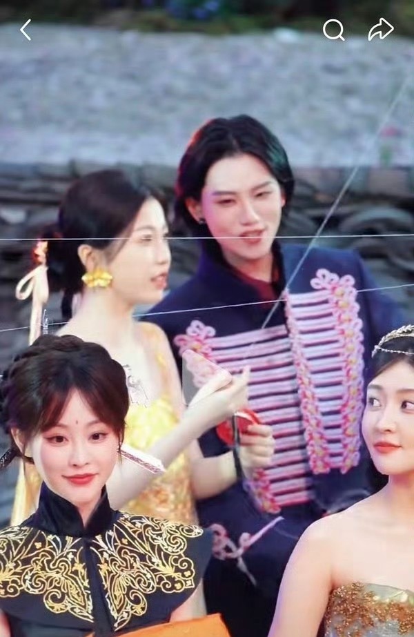 虞书欣和祝绪丹的这个同框输得好惨 