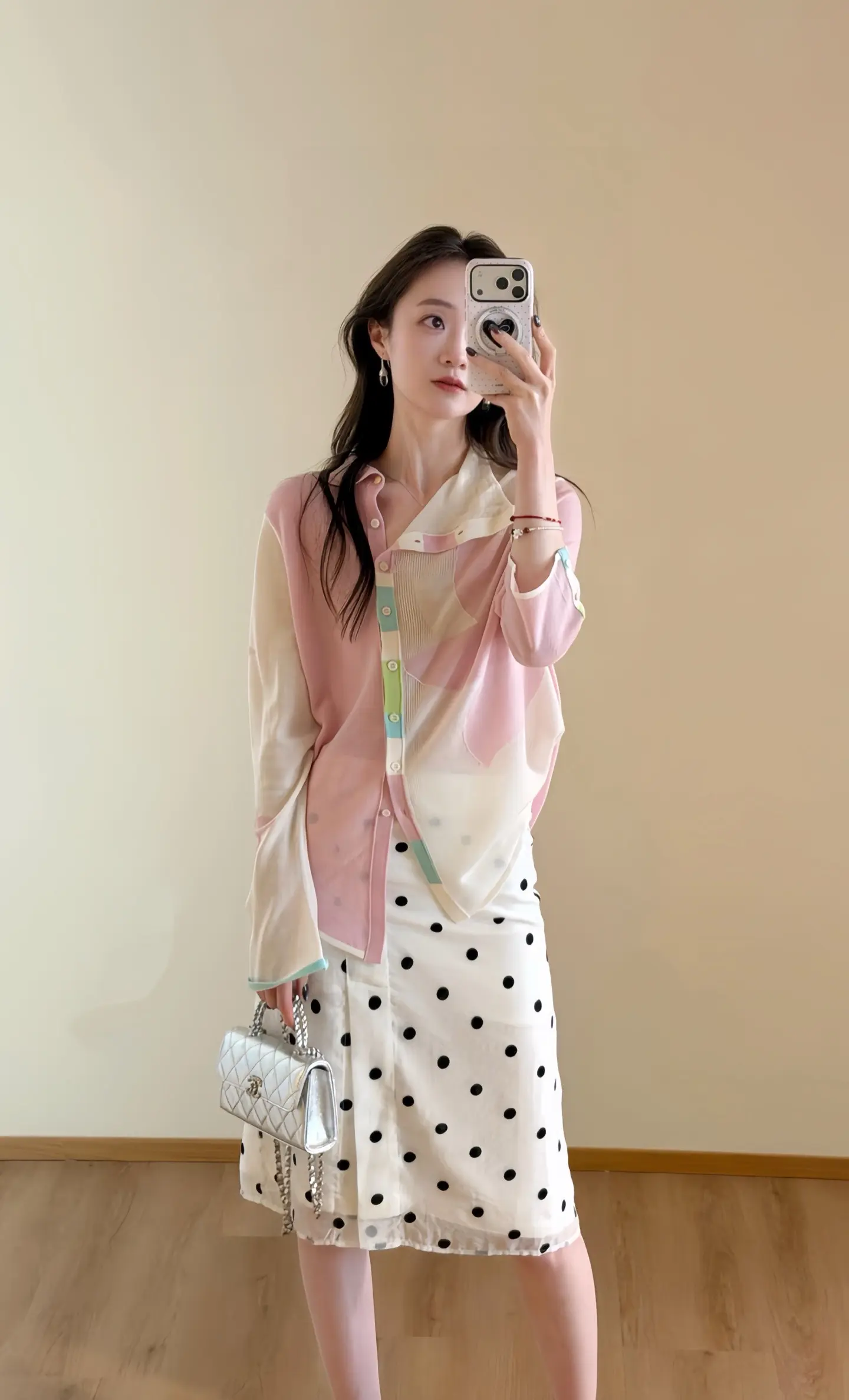 早春穿搭公式来了 春日穿搭 韩系穿搭 打开春季罩衫穿搭思路 摆脱路人感穿搭