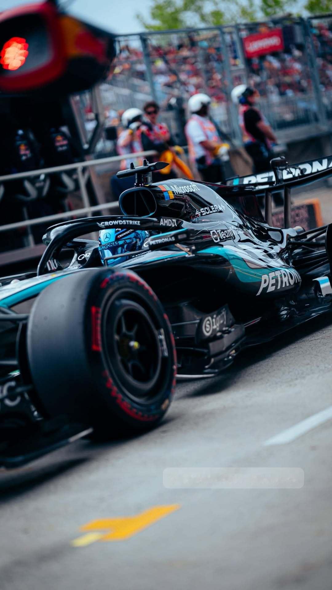 georgerussell63更新一则快拍（补发昨天排位后两则）👇🏻今天排位