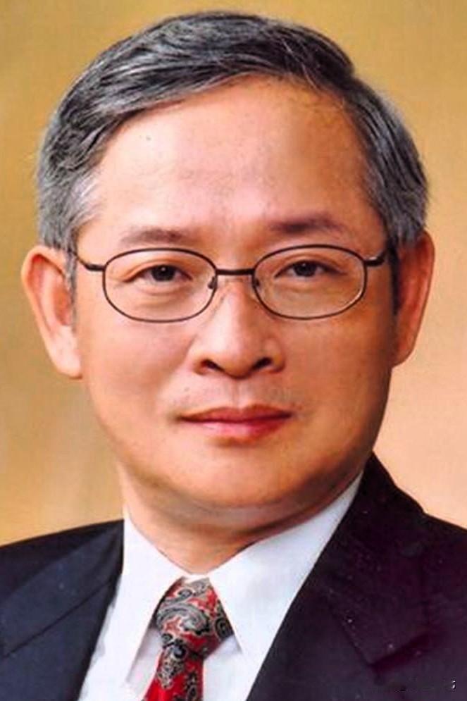 中国到底需要多少航母？
前段时间，中国增加航母数量、频繁公开新型武器，又成了热议