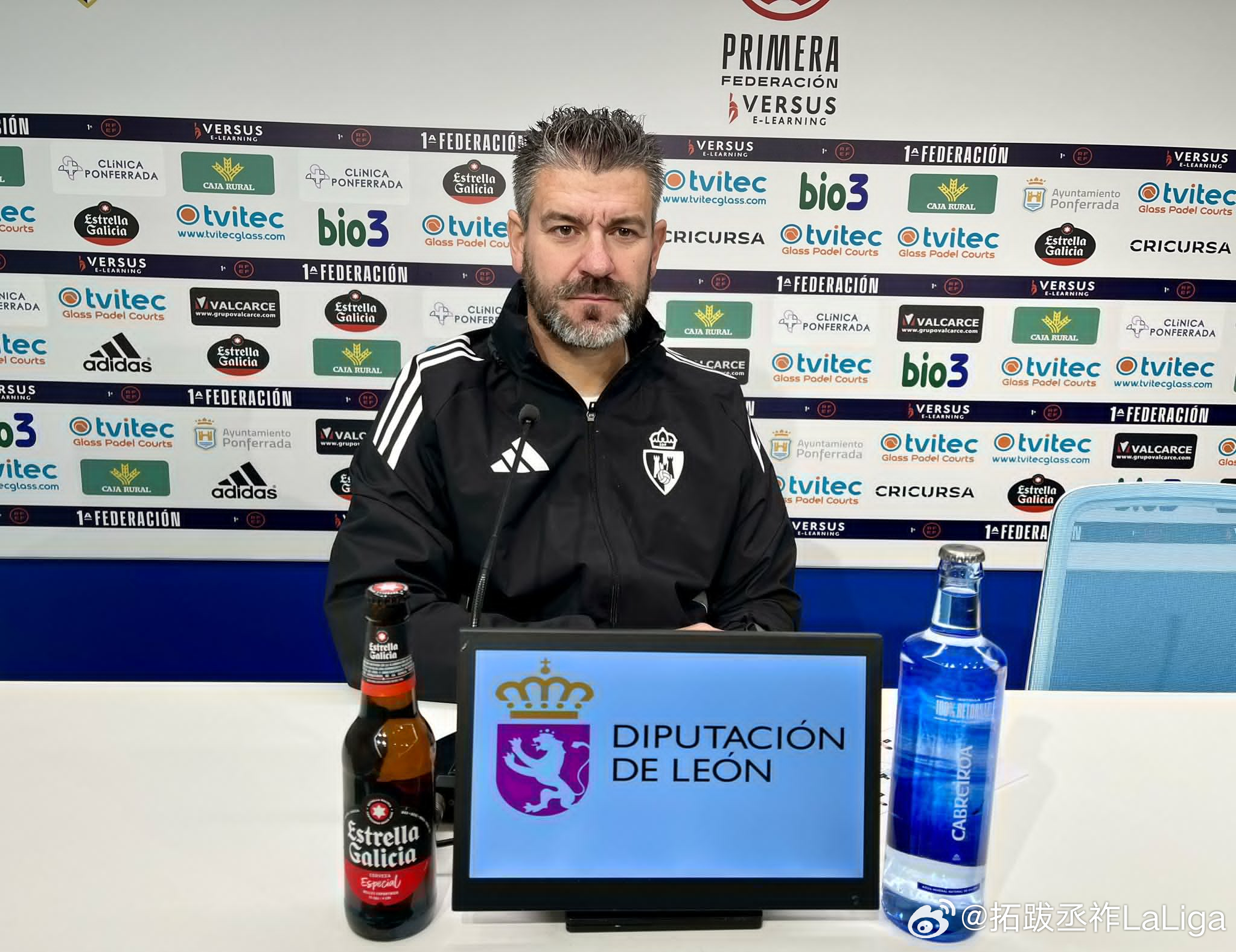 【下课/西足协甲】埃斯特韦斯下课6场不败仅失1球的蓬费拉迪纳在0-2输给塞尔塔B