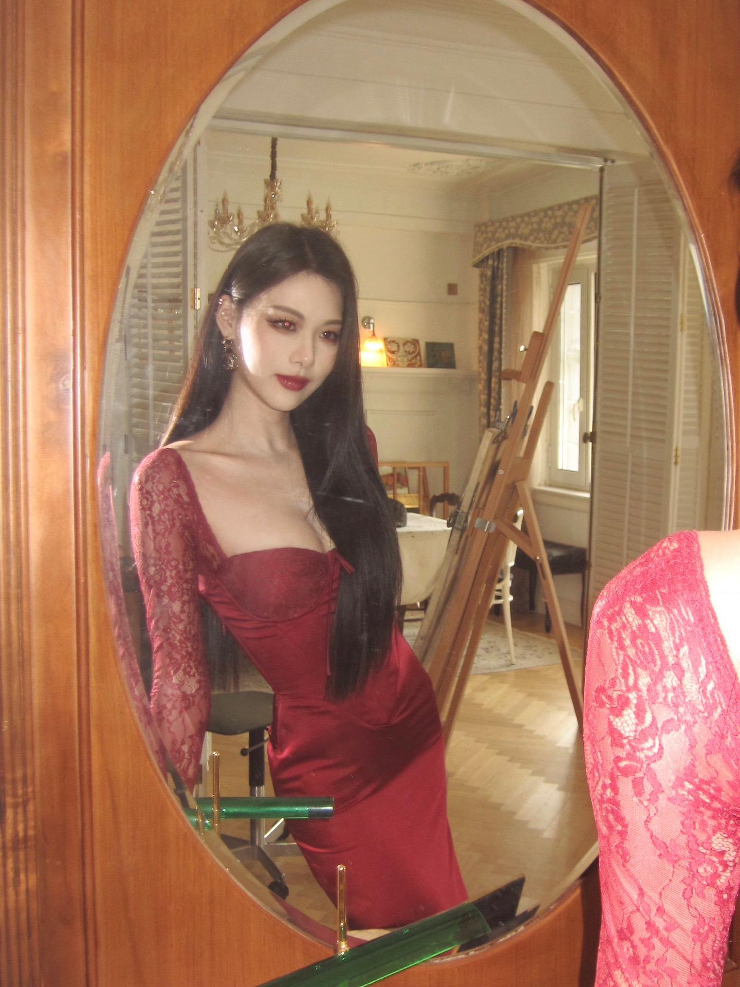 A Red,Red Rose.