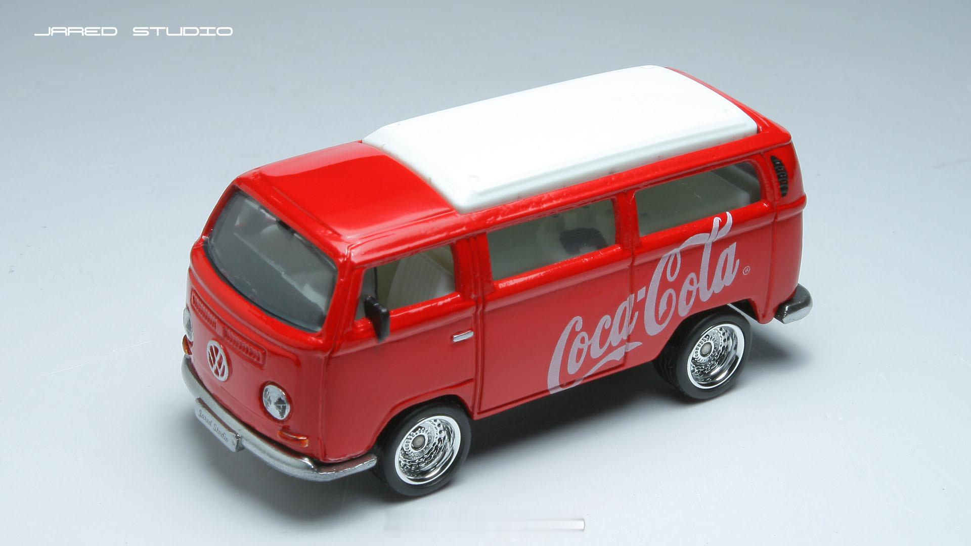 又完工一辆美太火柴盒的大众T2改可口可乐，和上一辆不同的是这辆用了大红底色，另一