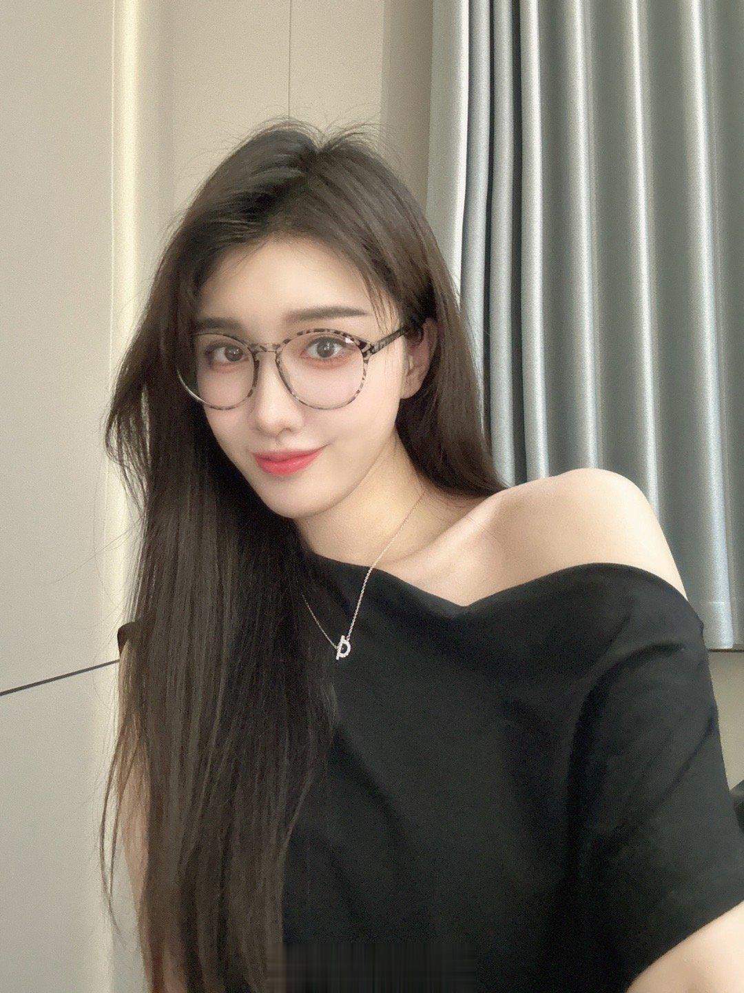 这么热的天 我们早晚都会熟的[吃瓜]  ​​​