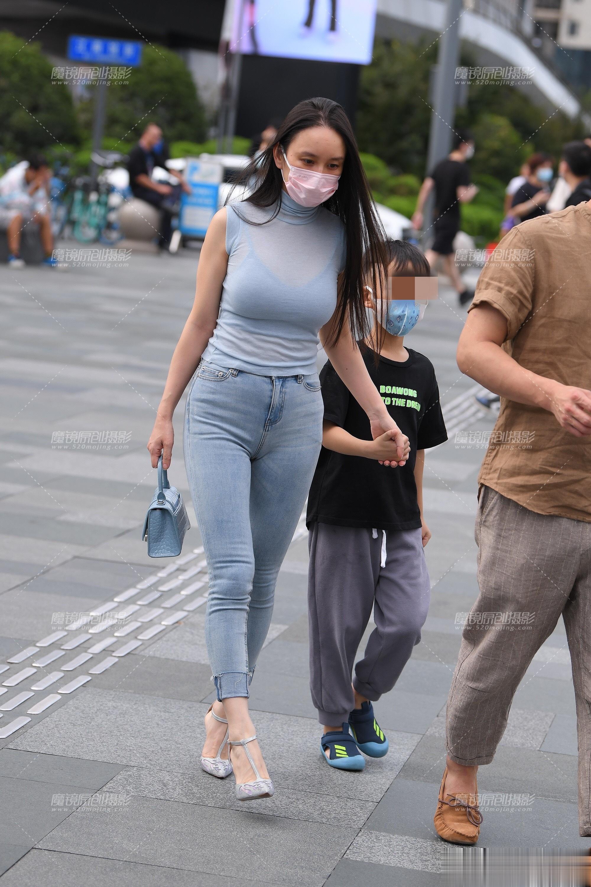 #随手拍##大长腿##街拍# ​​​