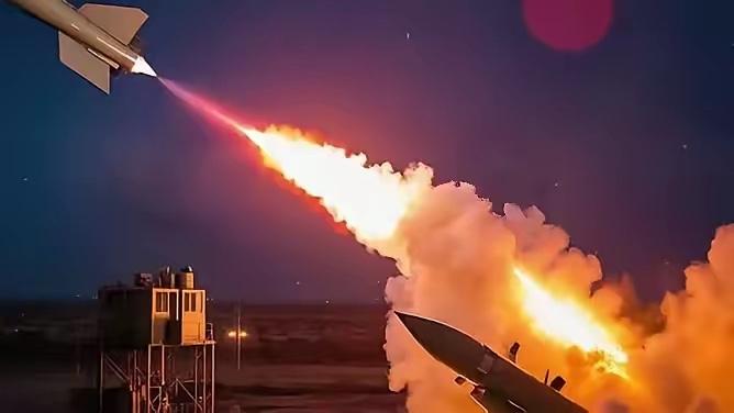 一剑封喉！

伊朗这回是真下狠手了。央视刚报，伊朗导弹直接打中了以色列的海法炼油