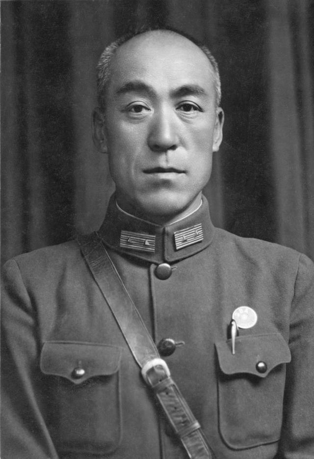 1942年11月，蒋介石密令第一战区长官蒋鼎文除掉赵寿山，蒋鼎文对亲信说：“这种