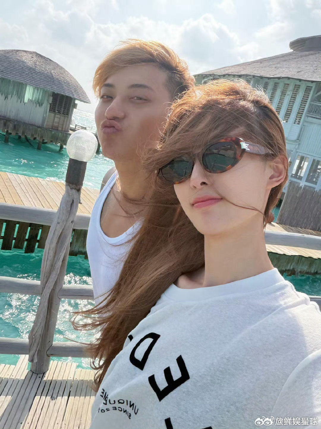  徐艺洋黄子韬2月游玩plog徐艺洋晒和黄子韬马代plog 一起看海、一起旅行，