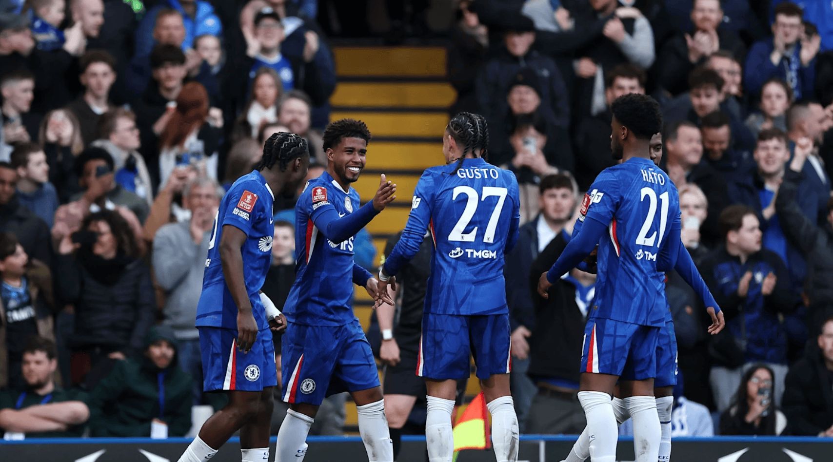 切尔西在上周末坐镇斯坦福桥球场取得一场大胜之后晋级足总杯半决赛，安德雷-桑托斯在