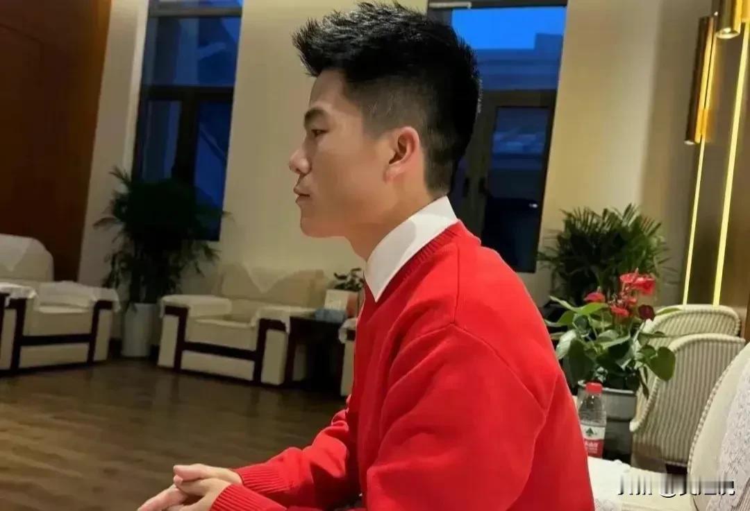 唉，董宇辉的春晚节目说没就没了！粉丝们等啊等，结果一场空，真是太遗憾了。

不过