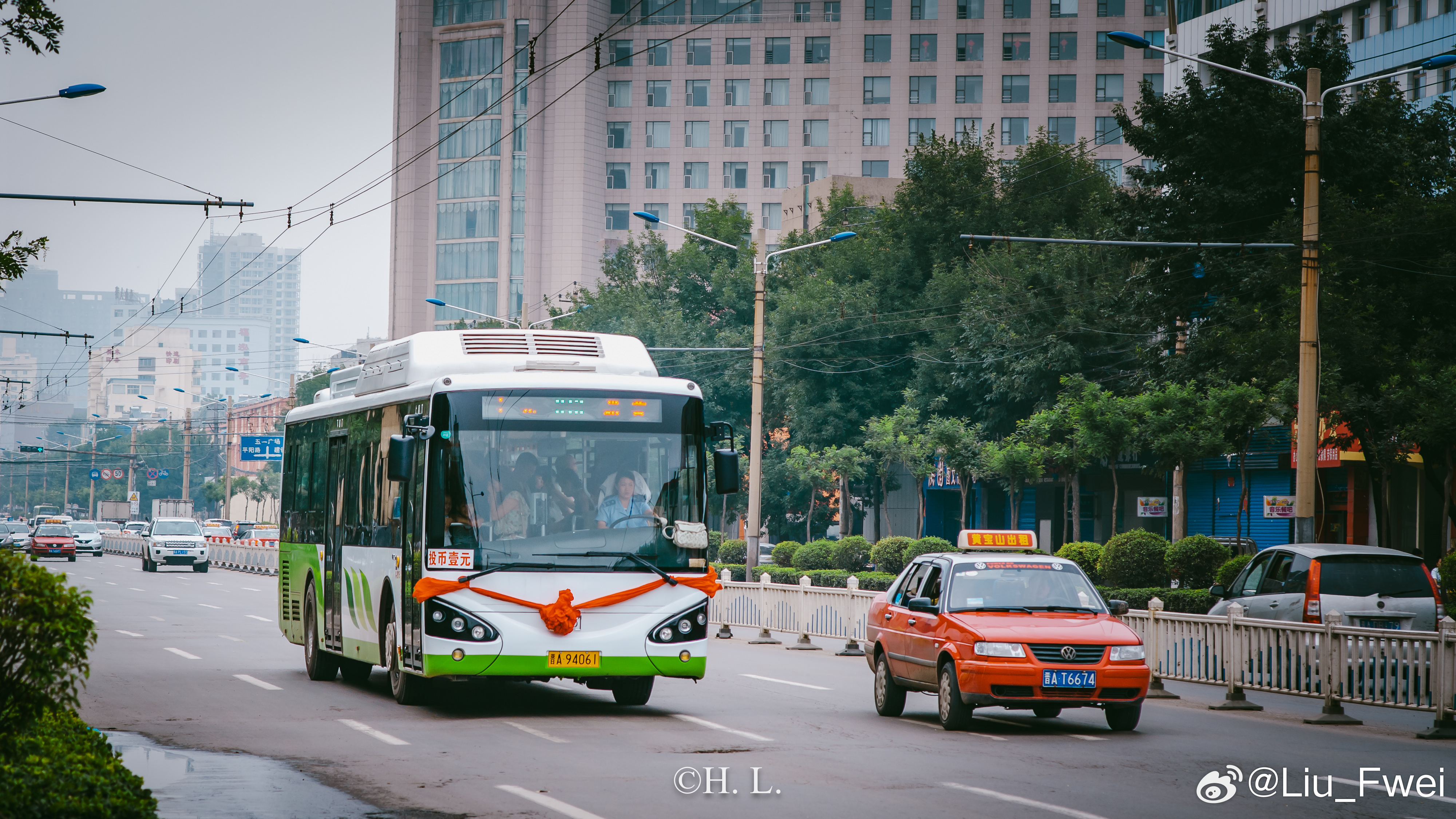 新车上线第一天。特地趁着第一天坐飞机来拍一圈，然后坐飞机回去。不过这已经是14年