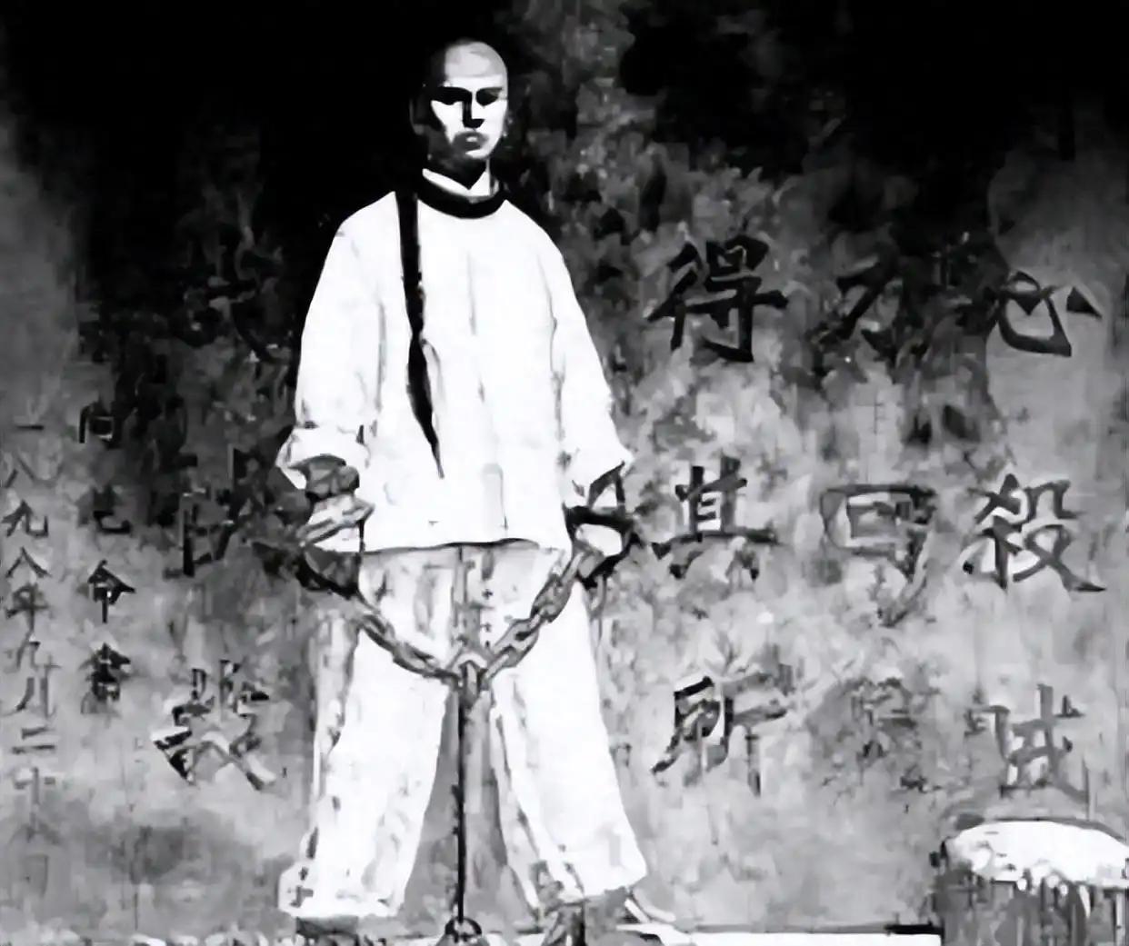 1898年，北京菜市口，谭嗣同被钝刀活活砍了30余刀后才被处死。行刑前妻子大哭，