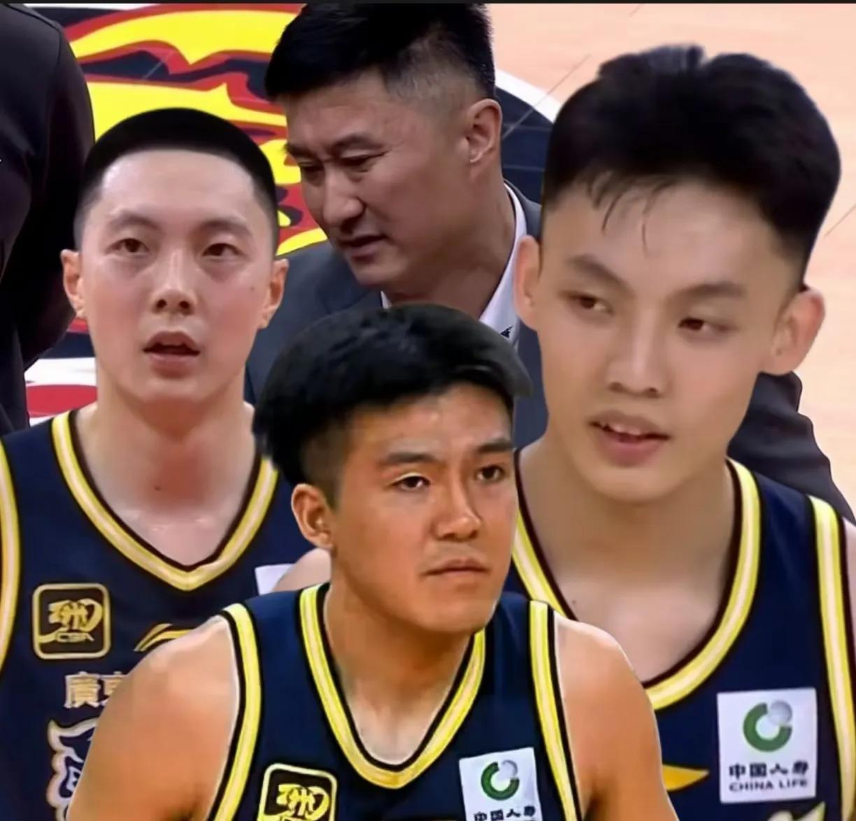 建议广东男篮留下黄荣奇！这哥们打球有激情，作战态度积极，防守端更是不遗余力，他永