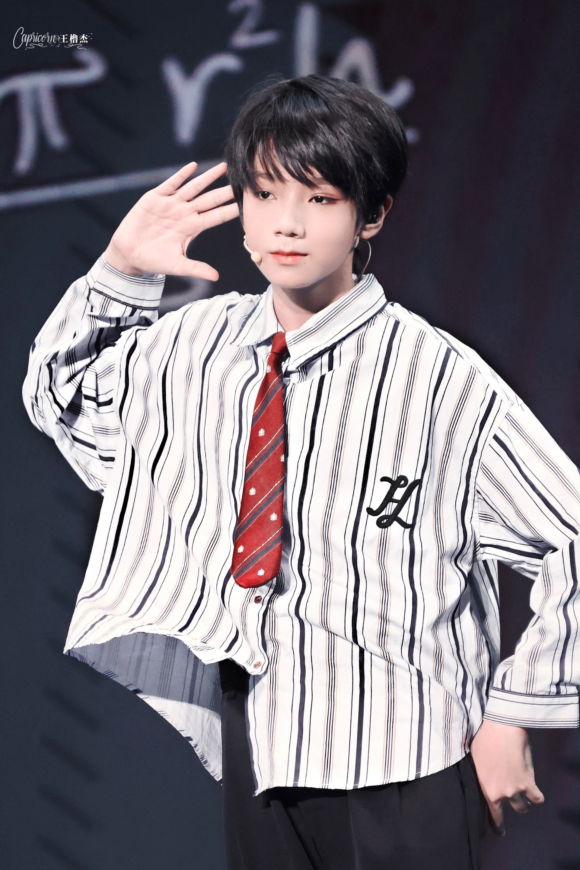 #王橹杰[超话]#🌷#王橹杰 四代惊鸿主唱#🌷#王橹杰 动人心弦 温雅歌担#