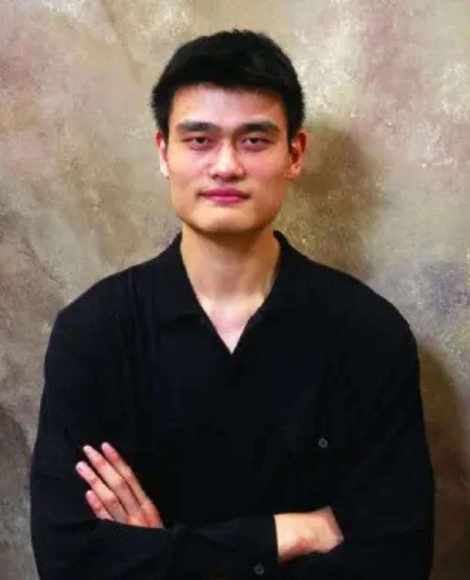 姚明做梦也没想到，15岁的女儿，如今仅凭一个举动就给他长脸了娱乐 明星