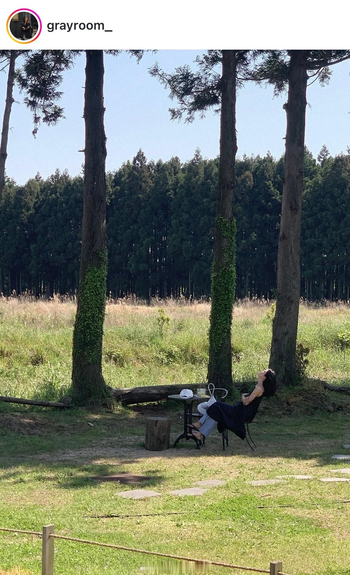 穿搭分享 连续更新第2864天韩国时尚女生日常搭配周一来了韩系穿搭超能新星汇新星