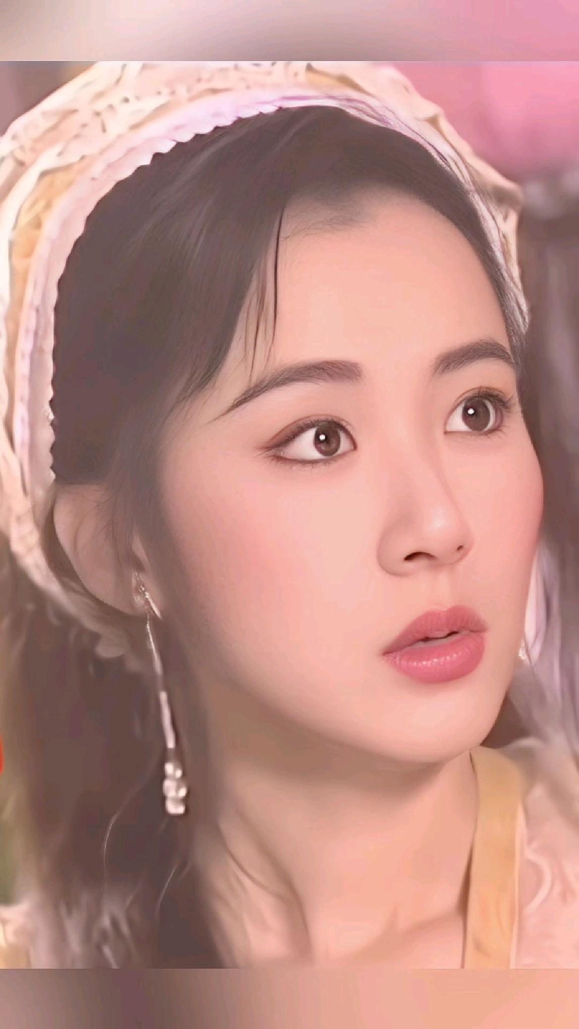 1998年有个富商看上了台湾第一美女萧蔷，跟她开出价格“给你50万，陪我一次”，