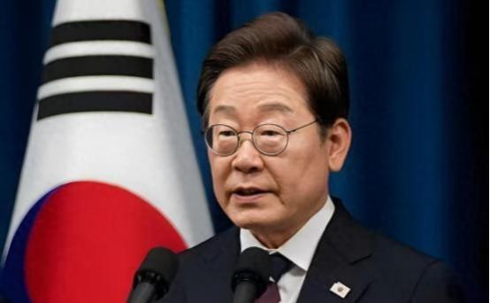 李在明可能是韩国历史上最厉害的总统之一，因为他亲手终结了韩总统的“心腹大患”——