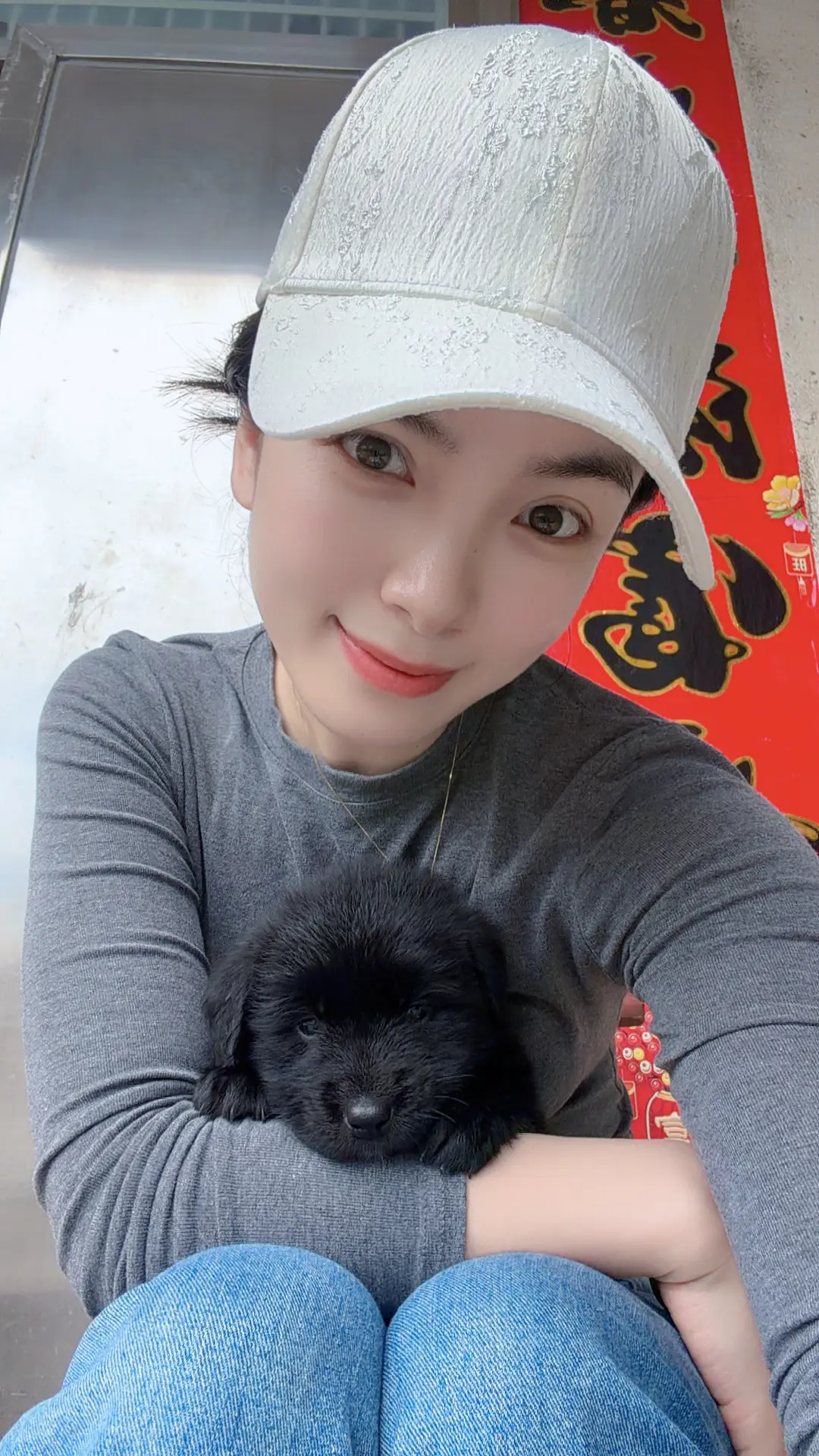 从今往后我也是🈶小狗的人了，麻烦大家帮它取个名，不带黑字的那种🐶