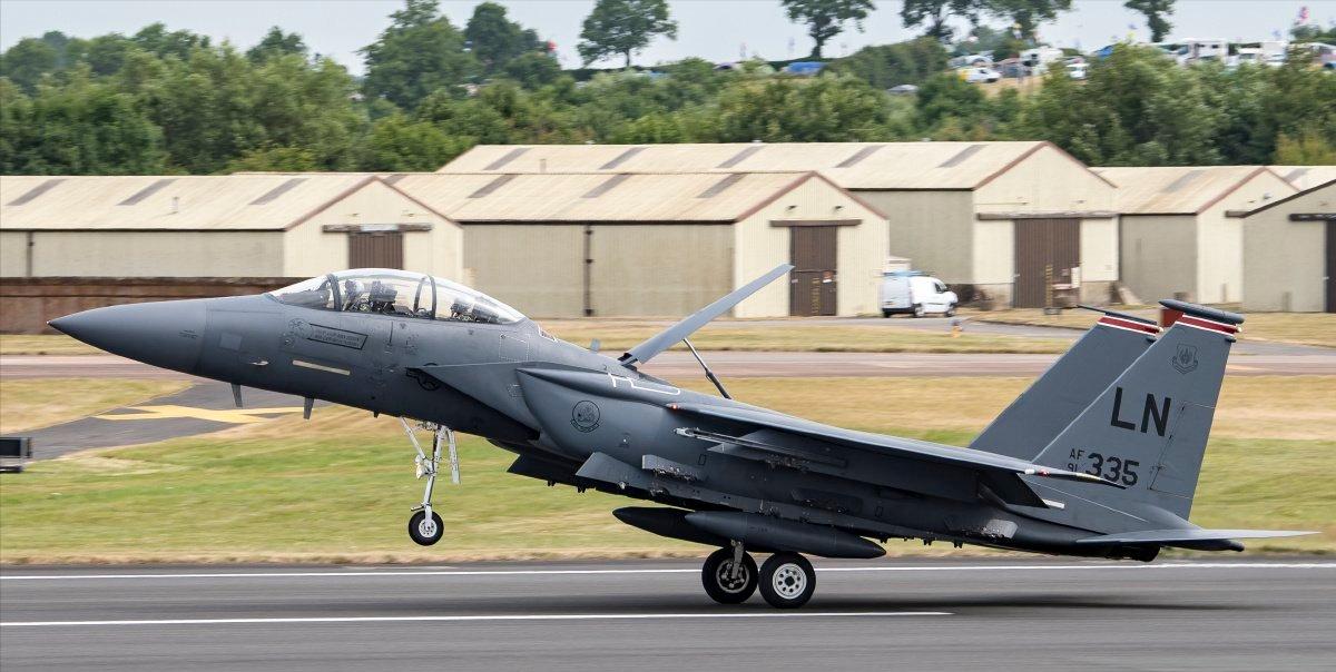 好消息，一架美军的F-15E被伊朗击落。
坏消息，两名飞行员跳伞成功。

好消息