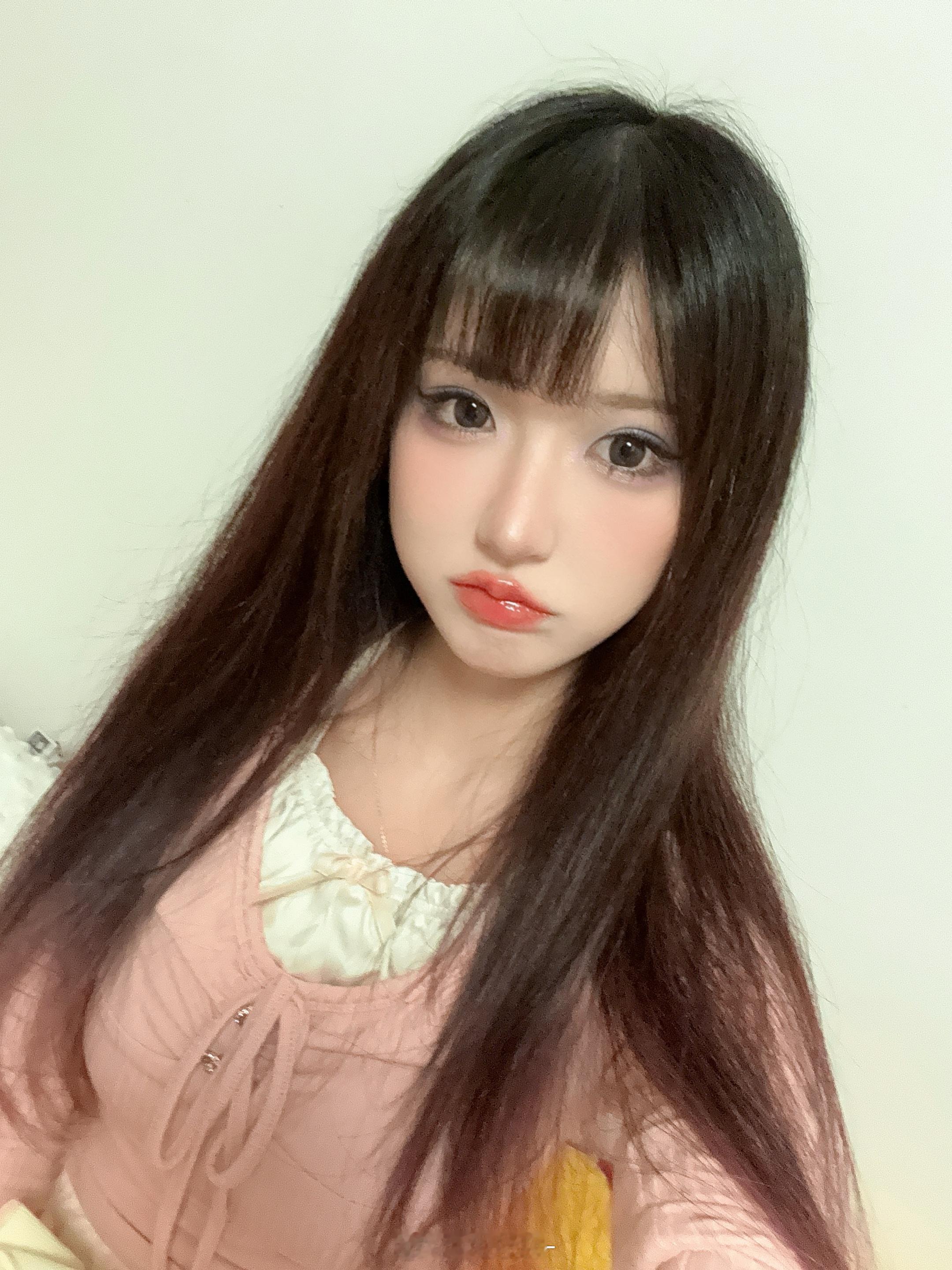 蓝...蓝色妖姬🥹我姐窜等我画蓝色眼影哈哈哈哈哈哈 ​​​