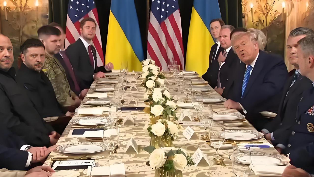 当大家都在围观军演的时候，同一天在大洋的彼岸特朗普与泽连斯基结束了俄乌和平计划的