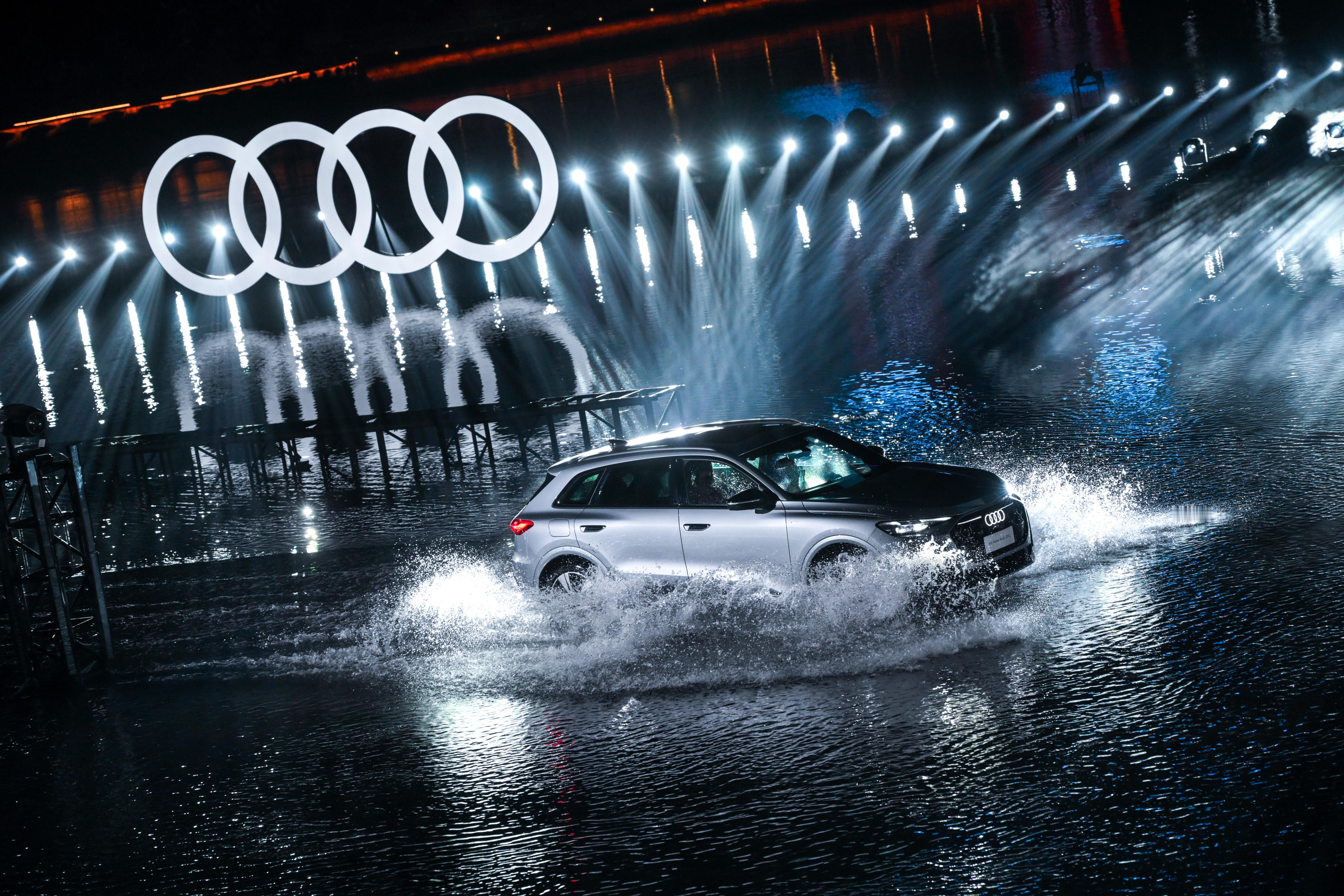 全新奥迪Q5L基于PPC豪华燃油智能平台打造，是全球首款搭载华为乾崑智驾的双电机