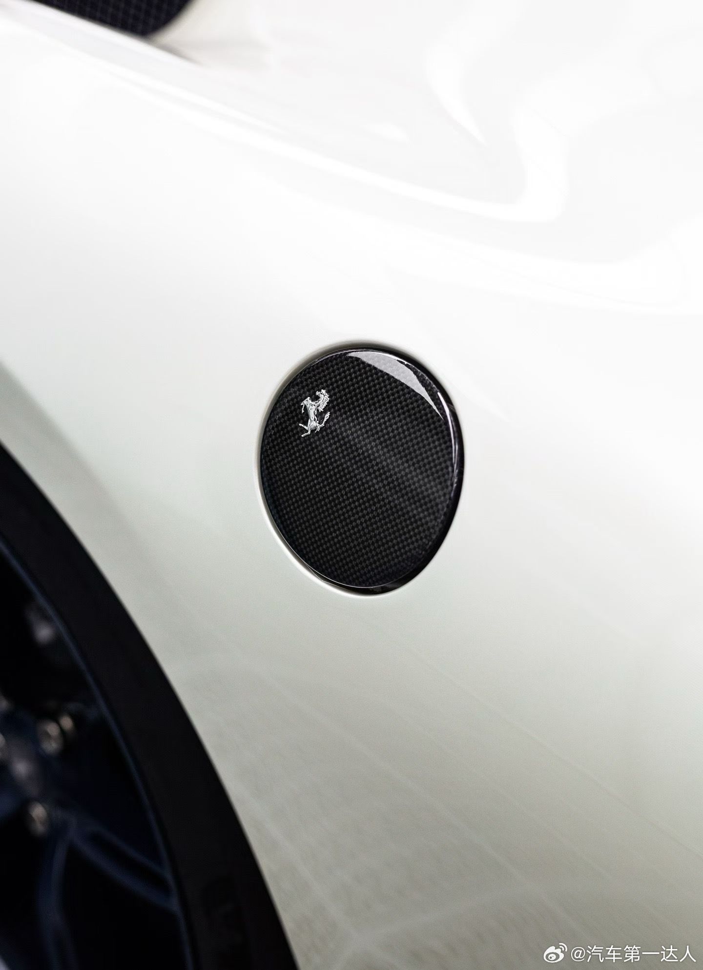 法拉利 458 TailorMade，原厂珍珠漆双拼颜色 