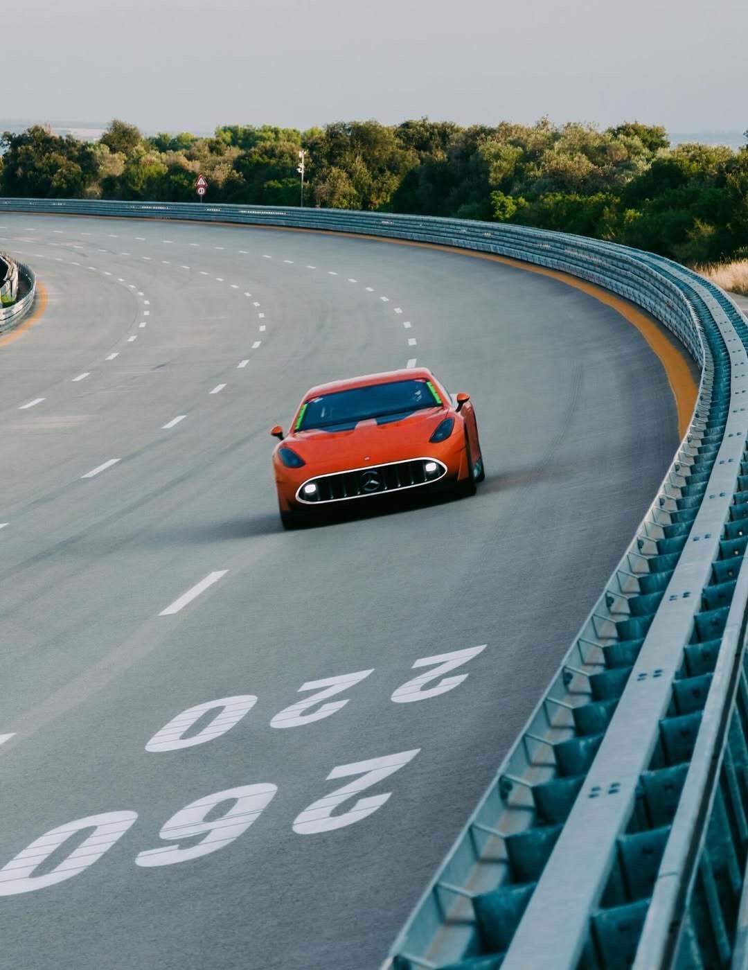 大v聊车 祖师爷出手：AMG GT XX打破24小时行驶纪录24小时最远行驶记录