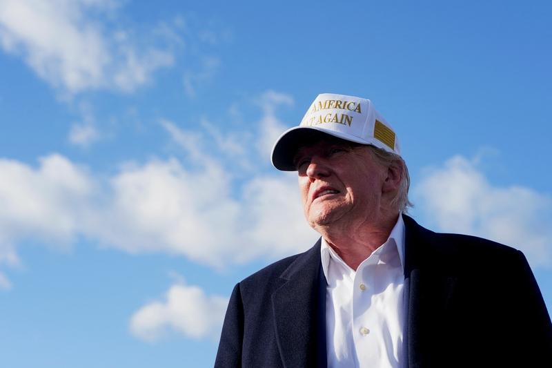 特朗普支持率下滑，这背后的原因挺值得玩味。最新民调显示其支持率降至38%，为重返