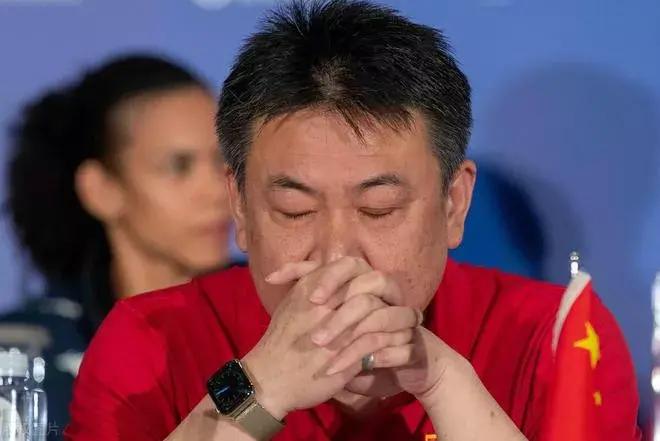 快报：中国女排1：3再输多米尼加，三连败彻底断送直接晋级巴黎奥运机会。

我们的
