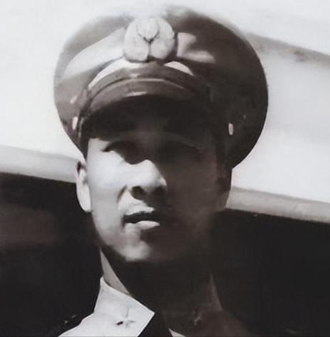 1966年，给蒋介石开了10年飞机的衣复恩，突然被捕，并且被关了1066天，出狱